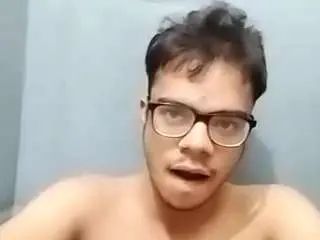 Gay sex chat with sexybobby13 - camgaychat.com