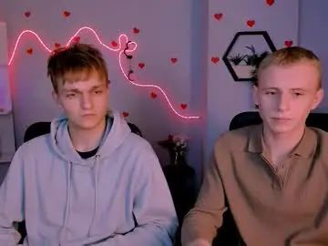 Gay sex chat with john_lik - camgaychat.com - Britain