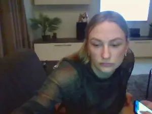 Gay sex chat with bigdtchsexyslvc - camgaychat.com - Britain