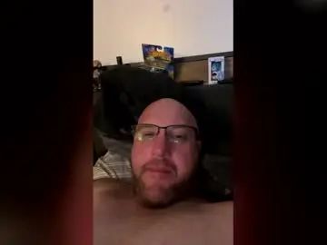 Gay sex chat with dadbodrocker - camgaychat.com - Britain