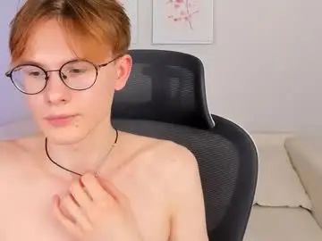 Gay sex chat with liam_blair - camgaychat.com - Britain