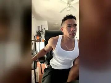 Gay sex chat with smoothripz - camgaychat.com - Britain