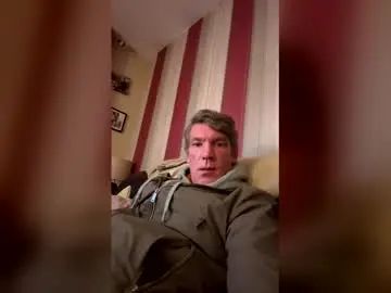 Gay sex chat with bigpeyer - camgaychat.com - Britain