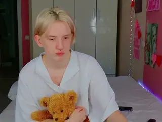 Gay sex chat with ronvils - camgaychat.com