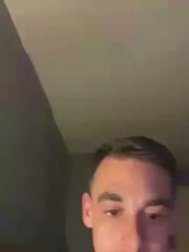 Gay sex chat with 18k_boss1 - camgaychat.com - Britain