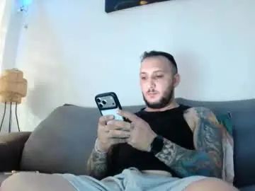 Gay sex chat with sweettemptation603 - camgaychat.com - Britain