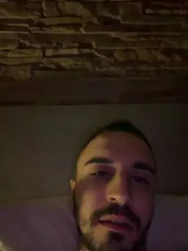 Gay sex chat with luca2423 - camgaychat.com - Italy