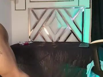 Gay sex chat with _cesarmendoza - camgaychat.com - Britain