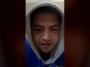 Gay sex chat with thickbulge8 - camgaychat.com - Britain