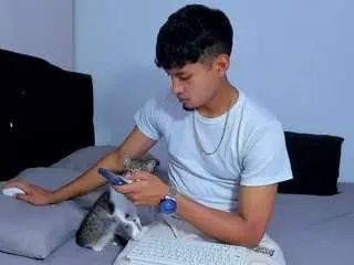 Gay sex chat with thiago77mesh - camgaychat.com