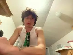 Gay sex chat with Femmyboy - camgaychat.com - Britain