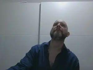 Gay sex chat with camcam533 - camgaychat.com - Italy