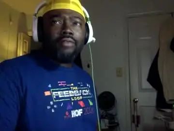 Gay sex chat with aspiringsugardaddy - camgaychat.com - Britain