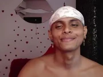 Gay sex chat with elio_fox - camgaychat.com