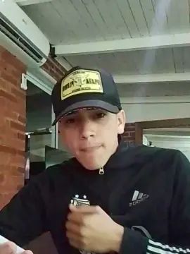 Gay sex chat with babyface21CM - camgaychat.com - Spain