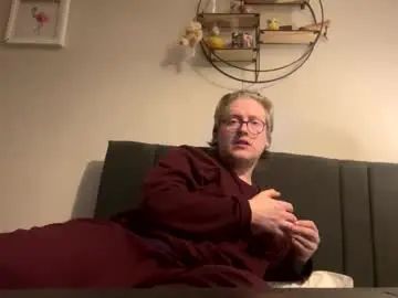 Gay sex chat with n_ryan98 - camgaychat.com