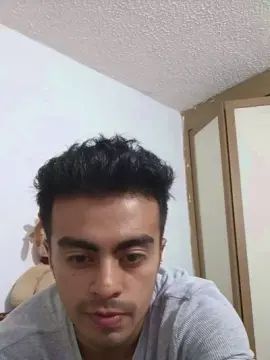 Gay sex chat with Santiago_luxx - camgaychat.com - Spain