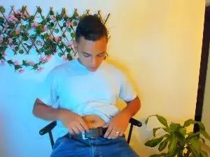 Gay sex chat with Jordan99_ - camgaychat.com - Britain - Jordan