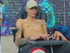 Gay sex chat with Lucien_boy - camgaychat.com