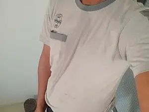 Gay sex chat with Dikuboy - camgaychat.com