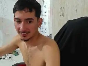 Gay sex chat with thomas_dani - camgaychat.com - Spain