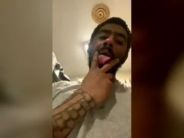 Gay sex chat with heryungtrouble26 - camgaychat.com - Britain