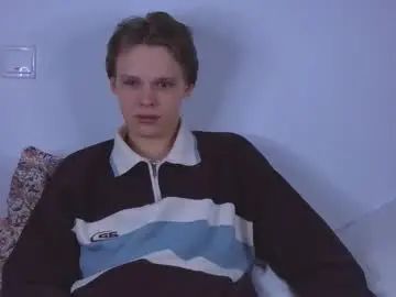 Gay sex chat with shidoffer77 - camgaychat.com - Britain