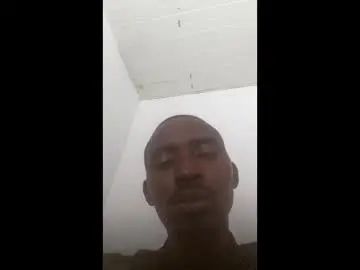 Gay sex chat with badboiking2026 - camgaychat.com - Britain