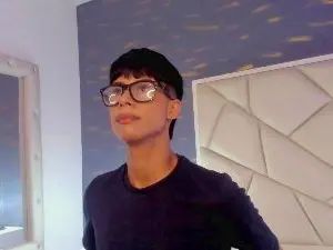 Gay sex chat with MateoSweat - camgaychat.com - Britain