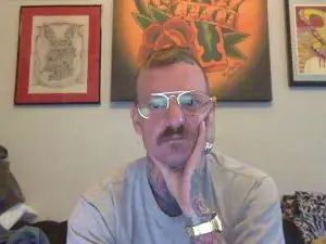 Gay sex chat with slungnhung69xxx - camgaychat.com - Britain