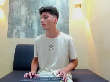 Gay sex chat with yatson_cody - camgaychat.com - Spain