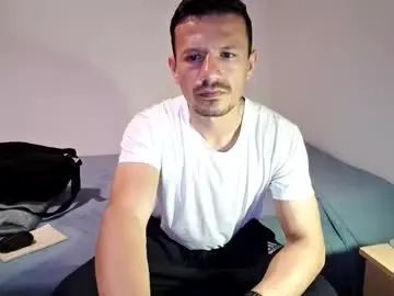 Gay sex chat with andyy0104 - camgaychat.com - Britain