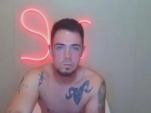 Gay sex chat with Latenightsins - camgaychat.com - Britain