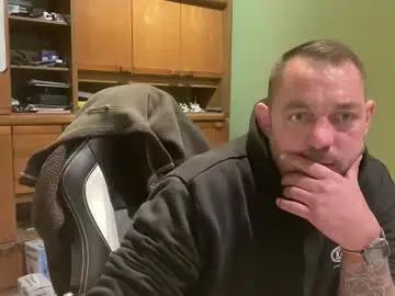 Gay sex chat with benochau - camgaychat.com - France