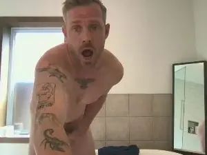 Gay sex chat with Bigboyuncut0987 - camgaychat.com - Britain