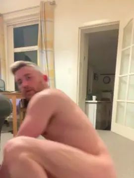 Gay sex chat with nomadz_hot - camgaychat.com - Britain