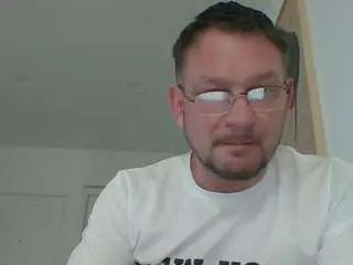 Gay sex chat with artex21 - camgaychat.com