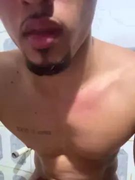 Gay sex chat with Novinhorj01 - camgaychat.com - Portugal