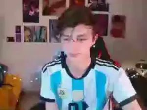 Gay sex chat with John_Weasley - camgaychat.com - Russia