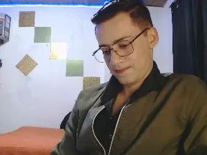 Gay sex chat with lucianotorres - camgaychat.com - Spain
