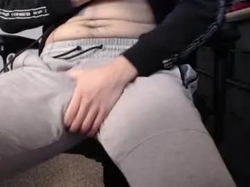 Gay sex chat with yungdadmark - camgaychat.com