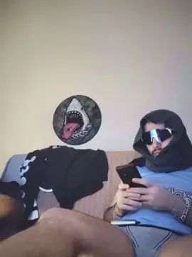 Gay sex chat with BigWhiteShark94 - camgaychat.com - Britain