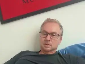 Gay sex chat with marriedexec007 - camgaychat.com - Britain