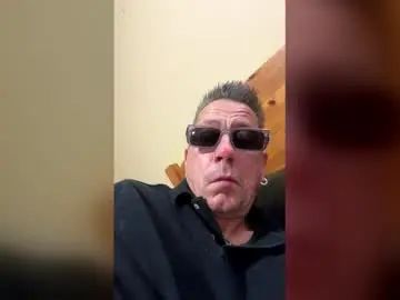 Gay sex chat with saltydoggy43931 - camgaychat.com - Britain