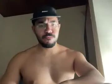 Gay sex chat with hunglatinnerd - camgaychat.com