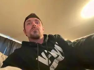 Gay sex chat with Johnnyboy1992 - camgaychat.com - Britain