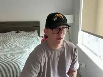 Gay sex chat with gabe_1616 - camgaychat.com - Britain