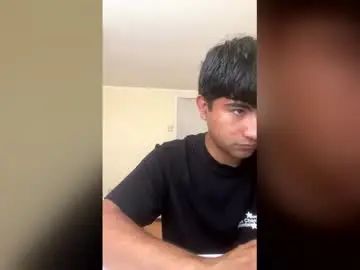 Gay sex chat with ignacioltapia2004 - camgaychat.com - Britain