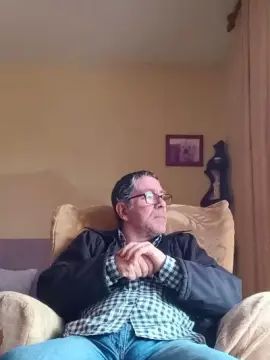 Gay sex chat with gato_travieso - camgaychat.com - Spain