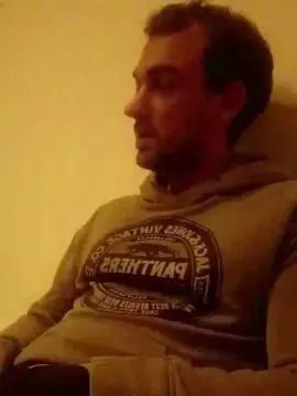 Gay sex chat with Gigolo250 - camgaychat.com - Britain